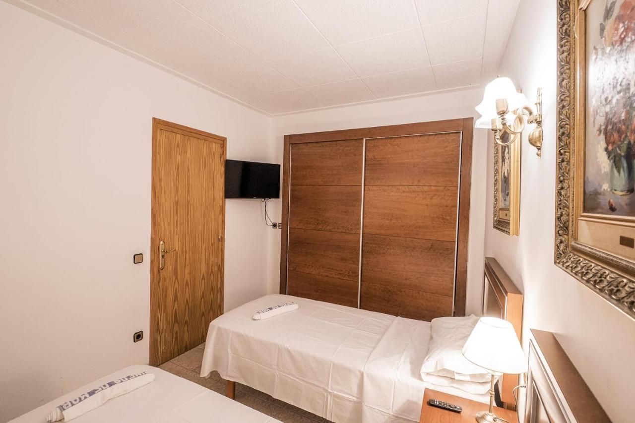 L'Hostalet Guesthouse Pineda de Mar Esterno foto